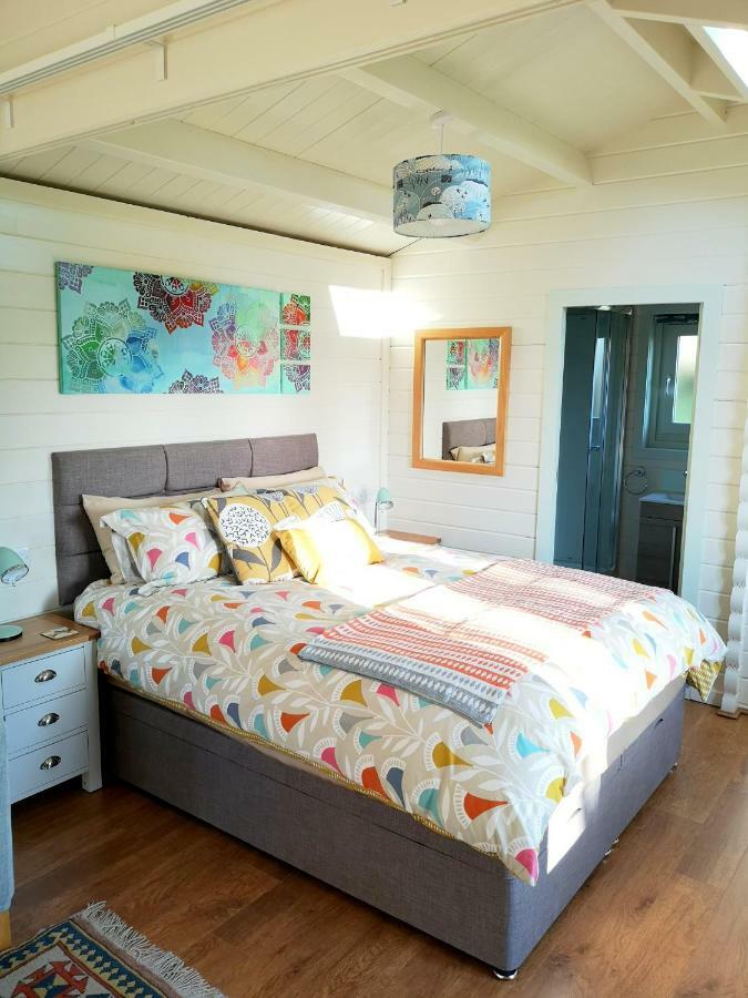 Sunset Hideaway Villa Narberth Exterior photo