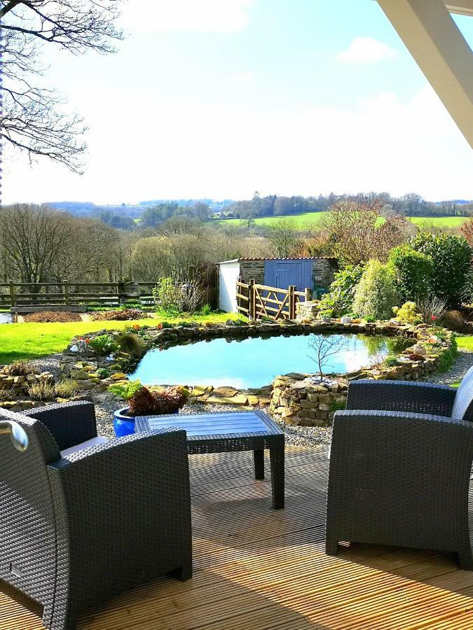 Sunset Hideaway Villa Narberth Exterior photo